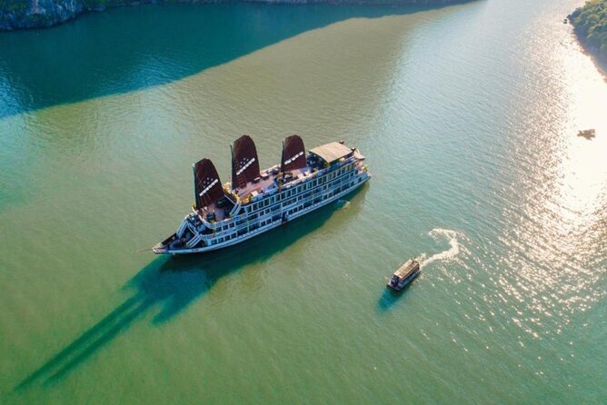 Halong Bay 3-day from Hanoi - Sunrise Sung Sot (Surprise) Cave and the buffet brunch on the way back