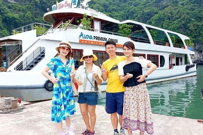 Halong bay 4 hours boat tour from Halong city with 2 caves, kayak - Stop 3: Dau Go Cave for a darker, more rugged feel