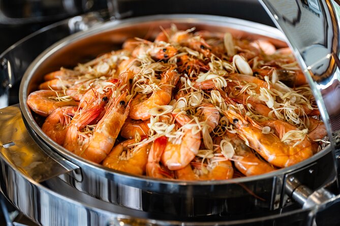 Halong bay 5star Cruise Day Trip: Buffet lunch & Limousine bus - Key things you’ll notice right away