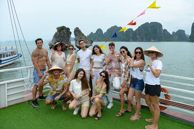 Halong Bay 6 Hours Cruise with Buffet, Sung Sot, Luon Cave, Titop - Luon Cave (Hang Luon): water-cave magic, boat-only access