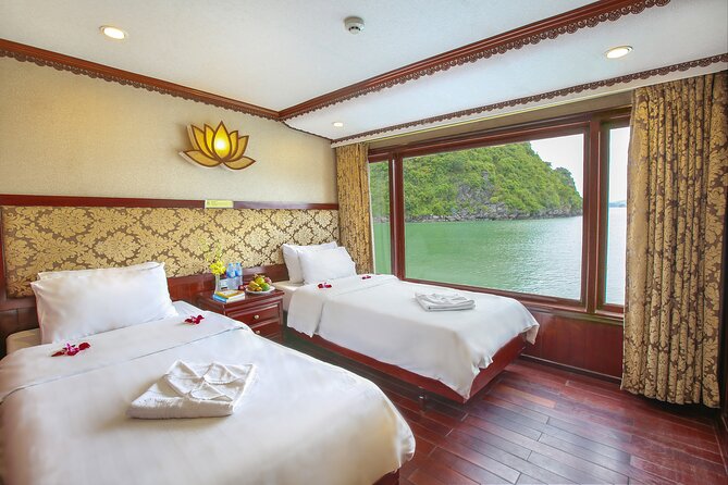 Halong Bay Cruise 3D2N - Kayaking Explorer & Round-trip transfer from Hanoi - What You Eat: Local Seafood, With Vegetable Options