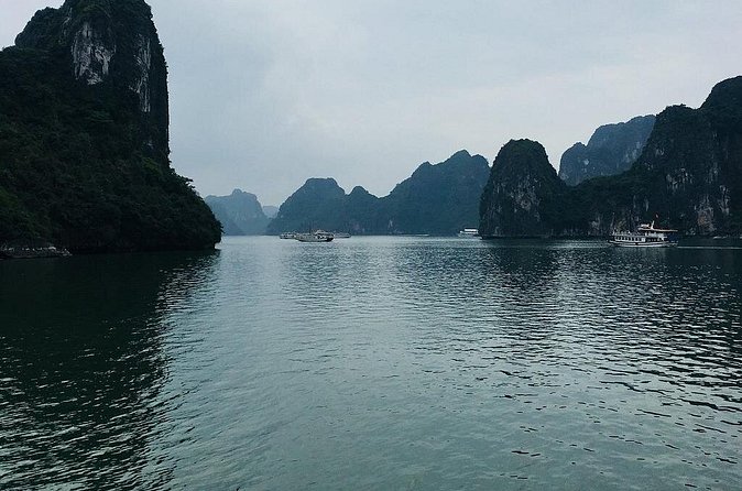 Halong Bay Cruise Tour from Hanoi with Kayak Adventure - Thien Cung Cave (Heavenly Palace Cave): the stop with the wow factor