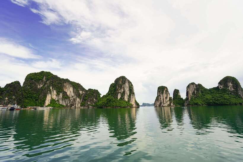 Halong Bay Cruise with Lunch - Thien Cung (Heavenly Palace Grotto): the cave stop that changes the mood