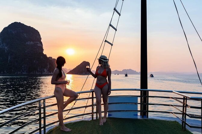 Halong Bay day cruise with Cave, Kayaking and Swimming on highway - Sung Sot Cave: your most dramatic cave moment (and why it matters)