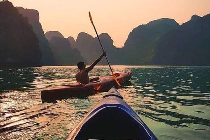 Halong Bay day cruise with Cave, Kayaking and Swimming on highway - Luon Cave (Hang Luon): kayaking through the water-cave area