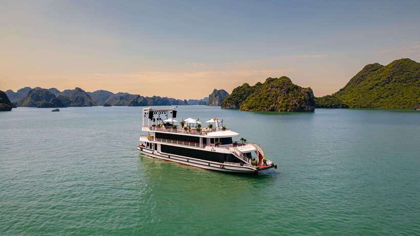 Halong bay day tour: Best seller IRIS CRUISE with live band - Key highlights that matter (before you book)