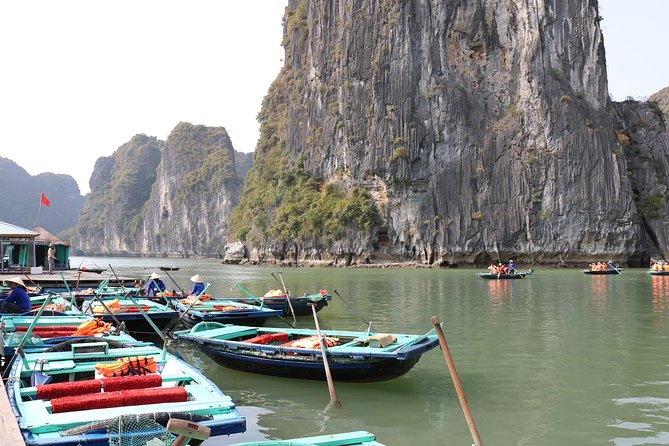 Halong Bay Day Tour Islands, Cave, Kayak. Lunch. All inclusive - Heavenly Palace Cave (Dong Thien Cung/Thien Cung): What Walking Through It Feels Like