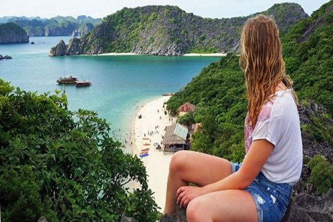 Halong Bay Day Tour: Visit Cave Island Kayaking Swimming Lunch - Sung Sot Cave: the big grotto stop that sets the mood