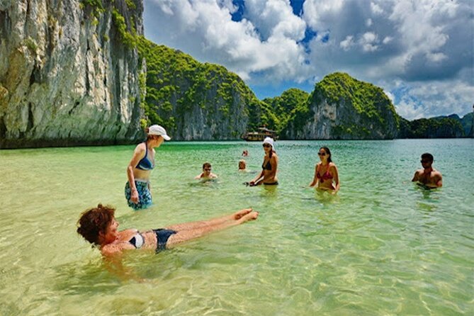 Halong Bay Day Trip 6hour: Buffet Lunch,Limousine bus,small group - Lunch on the boat: Vietnamese flavors with a view