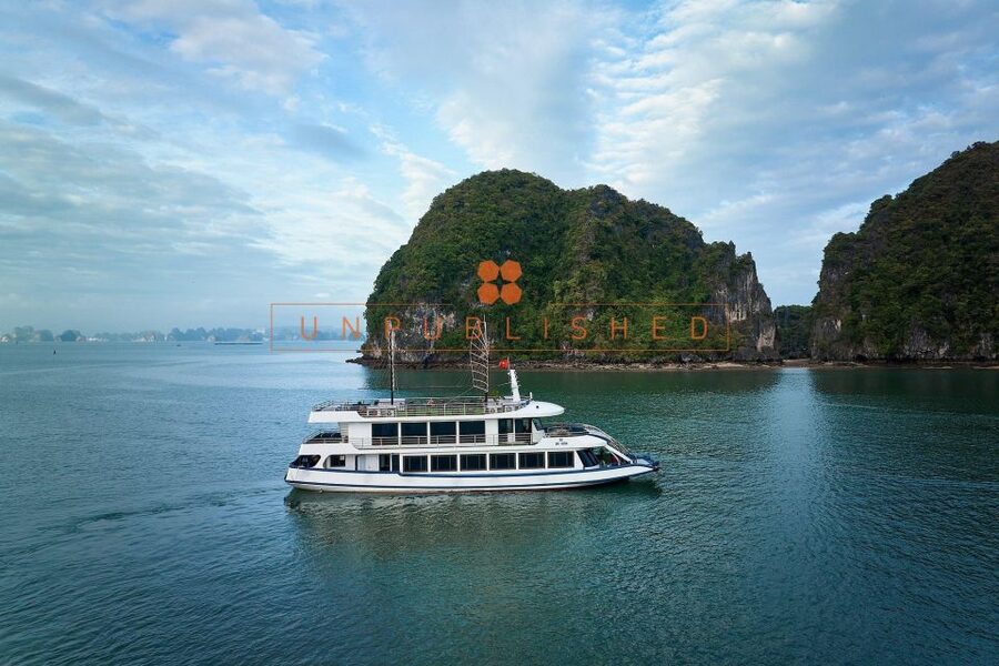 Halong Bay Delights: Deluxe Day Cruise with Kayaking & Lunch - Should You Book Halong Bay Delights?