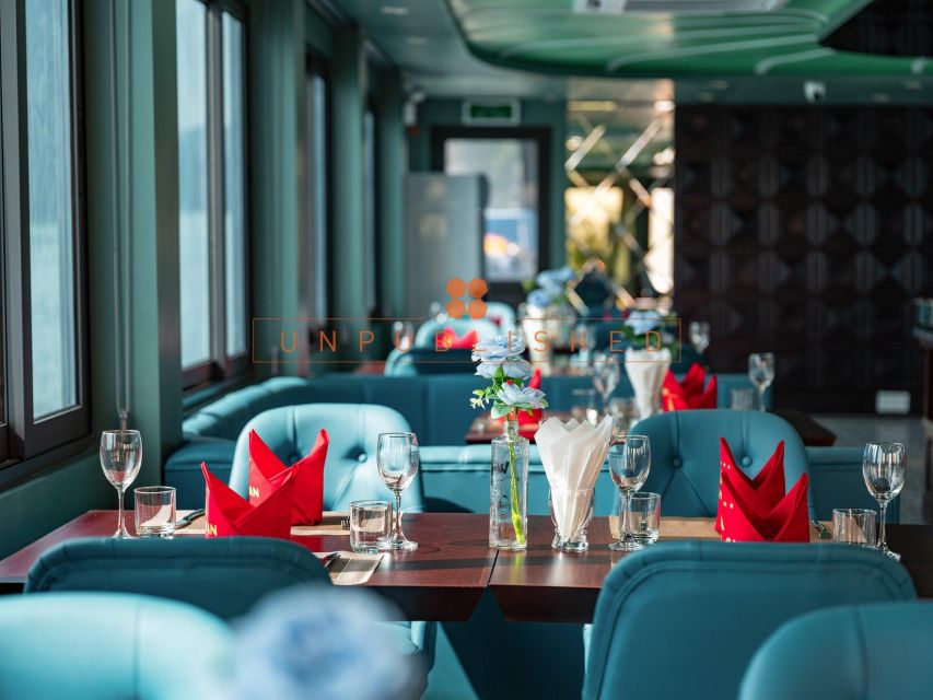 Halong Bay Delights: Deluxe Day Cruise with Kayaking & Lunch - Lunch Cruise and the Sung Sot Cave Stop
