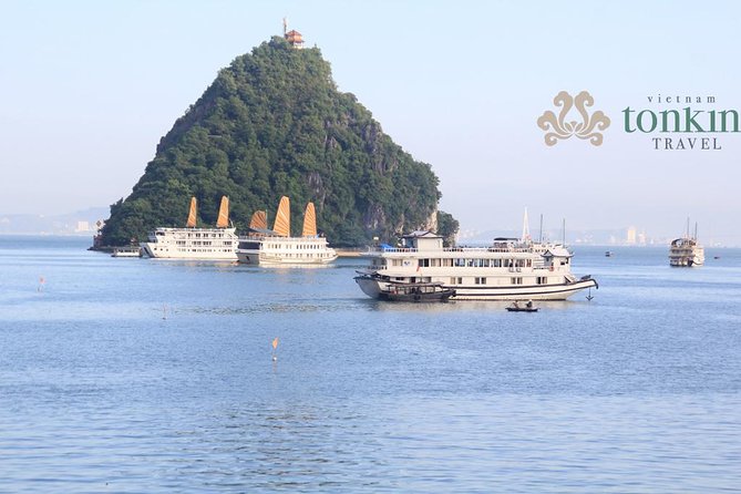 Halong bay deluxe cruise 2 days/ 1 night: kayaking, titop island, surprise cave - Titop Island: beach time plus the climb for views