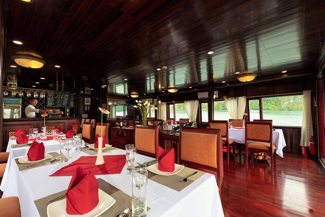 Halong bay deluxe cruise 2 days/ 1 night: kayaking, titop island, surprise cave - Sung Sot (Surprise) Cave: what to expect and how to enjoy it