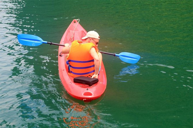 Halong bay Deluxe Cruise 2D/1N: Kayaking, swimming, Titop island & surprise cave - Sung Sot (Surprising) Cave: The Most Classic Stop Done With Time to Look