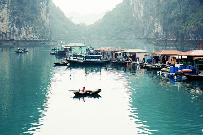 Halong Bay Full-Day - 5.5 Hours On-Boat With Cave And Kayaking - Sung Sot Cave (Bo Hon Island): Stalactites, Stalagmites, and Quick Touring