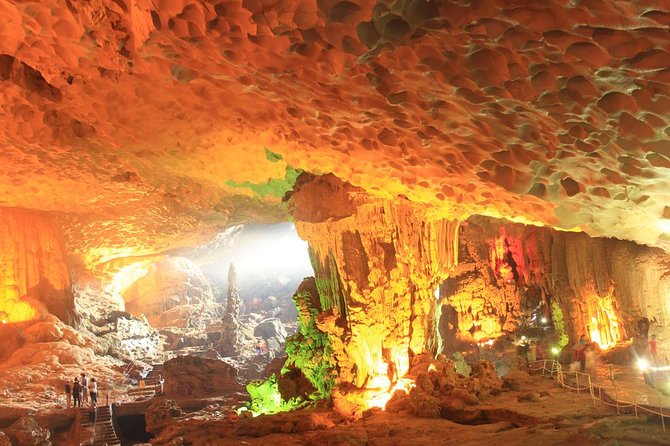 Halong bay Full Day Cruise trip: kayaking, surprise cave, titop island, lunch - Titop Island: stairs for views, crowds for patience