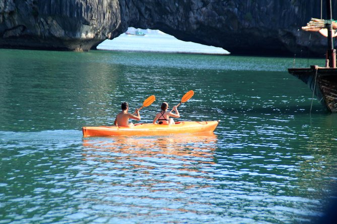Halong bay full day trip from Hanoi: Visiting Thien Cung, Dau Go cave & Kayaking - Kayaking at Ba Hang: Lagoon Time, Fishing Village Views, and a Tunnel