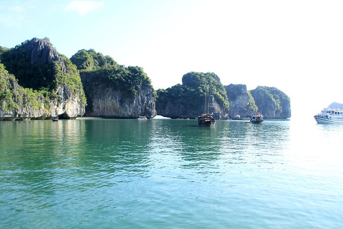Halong bay full day trip from Hanoi: Visiting Thien Cung, Dau Go cave & Kayaking - What to Bring (So the Day Doesn’t Beat You Up)