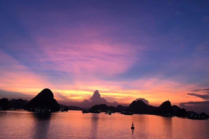 Halong Bay Full Day with Kayaking, Hiking viewpoint, Cave - Deluxe To Luxury - Halong Bay Time: The Long Stretch Where the Views Do the Work