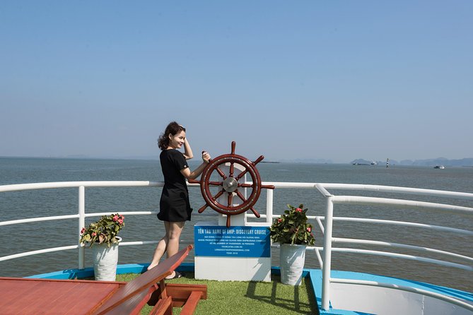 Halong Bay Luxury Day Trip (8Hours) - Ha Long Bay in One Day Without the Usual Chaos