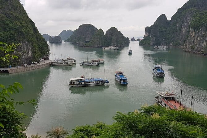 Halong Bay Shore Excursion: Full Day Cruise Tour from Cruise Port - Entering Ha Long Bay: Why This Cruise Port Day Works