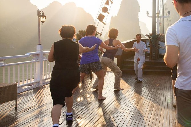 Halong Bay tour 2 days / 1 night on Stellar cruise {New 4 star Cruise}. - Night on the cruise: sleep with a view-friendly setup