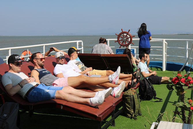Halong Day Tour: Islands, Cave, Kayak. Lunch. Transfers - Hon Ga Choi Island: the fast symbol stop that still hits