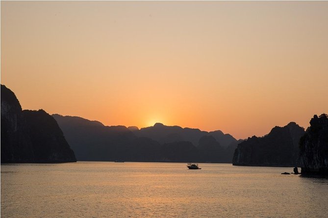 Halong Deluxe Day Trip- 6 Hour Cruise - Hanoi Morning: Pickup, Highway Stop, and Staying Sane
