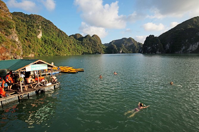 Halong - LanHa Bay with 3.5star La Pinta Cruise 3days/2nights - Dark & Bright Cave and Spring Roll Class on Day 3