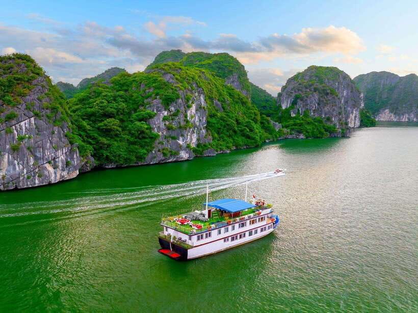 Hanoi: 2-Day Ha Long and Lan Ha Bay Cruise with Kayaking - Lunch-to-sunset: spring rolls, plus the kind of onboard fun you’ll remember