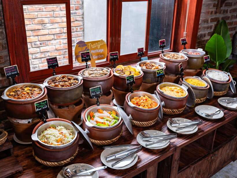 Hanoi: 2-Day Ha Long Bay Cruise, Tam Coc, Mua Caves, Hoa Lu - Day 2: bus to Ha Long Port, then the big Ha Long Bay package