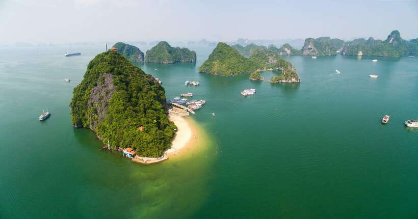 Hanoi: 2-Day Ha Long Bay Cruise, Tam Coc, Mua Caves, Hoa Lu - Ha Long Bay day cruise: Sung Sot cave, kayak/bamboo boat, and Ti Top island