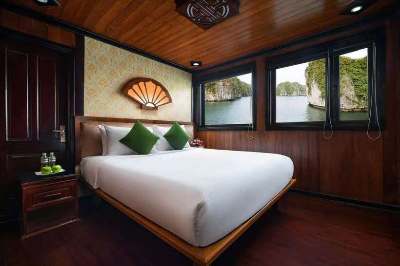 Hanoi: 2-Day Halong Bay Boutique Cruise with Kayaking - Cabin comfort: deluxe en-suite on paper, reality check on the boat