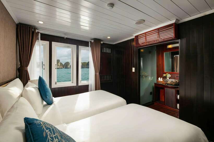 Hanoi: 2-Day Halong Bay Boutique Cruise with Kayaking - Food onboard: Vietnamese classics done repeatedly and done well