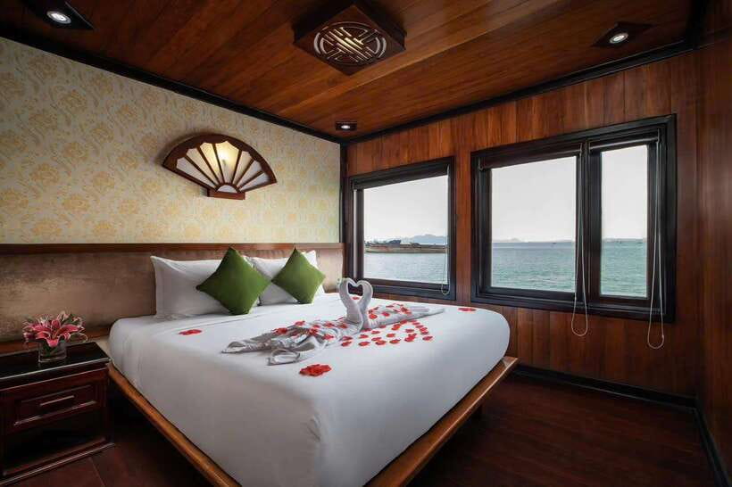 Hanoi: 2-Day Halong Bay Boutique Cruise with Kayaking - From Hanoi to Tuan Chau Port: getting on the water without drama