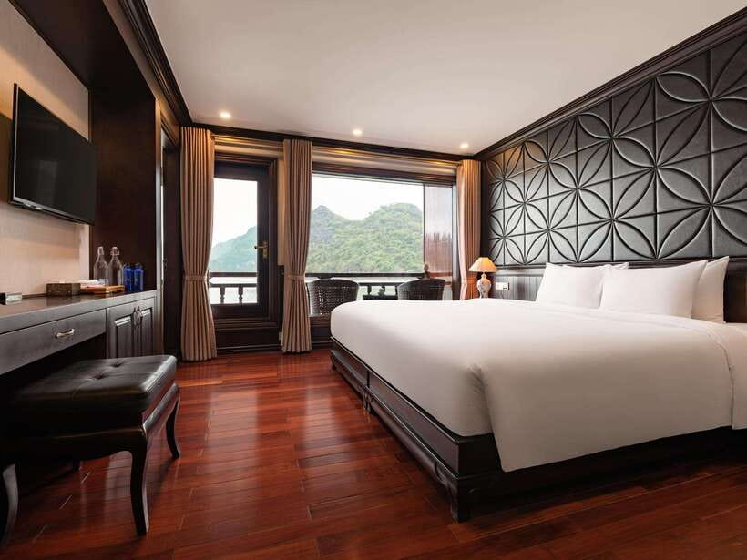 Hanoi: 2-Day Halong & Lan Ha Bay 5 Stars Cruise with Balcony - Hanoi Pickup to Tuan Chau Wharf: How the Day Starts