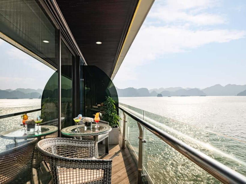 Hanoi: 2-Day Halong, LanHa 5-Star Cruise w/ Balcony &Bathtub - First afternoon: cave rowing plus swimming while the bay is still open