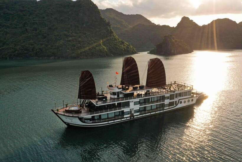 Hanoi: 2D1N Ha Long Bay, Lan Ha Bay by Amanda Luxury Cruise - Tra Bau Kayaking and Kong: Skull Island Film-Spot Energy