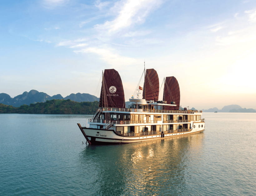 Hanoi: 2D1N Ha Long Bay, Lan Ha Bay by Amanda Luxury Cruise - Food, Service, and Onboard Crew: Where the Experience Feels Polished