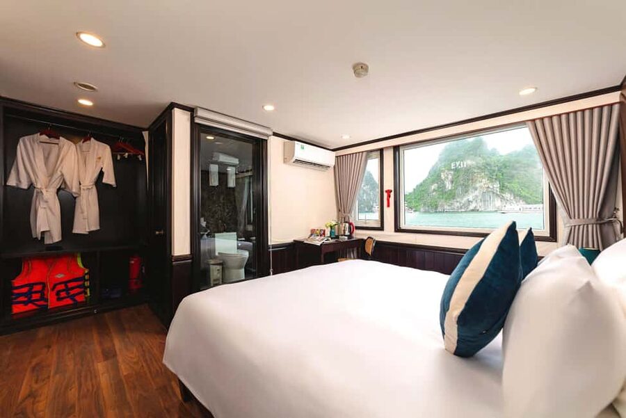 Hanoi: 3-Day 2-Night Ha Long Bay and Lan Ha Bay Cruise - Ha Long Bay and Lan Ha Bay: you’re seeing two versions of the same magic