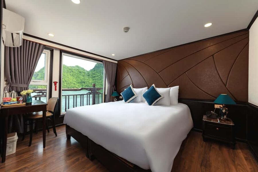 Hanoi: 3-Day 2-Night Ha Long Bay and Lan Ha Bay Cruise - Food and timing: included meals, but keep your expectations realistic
