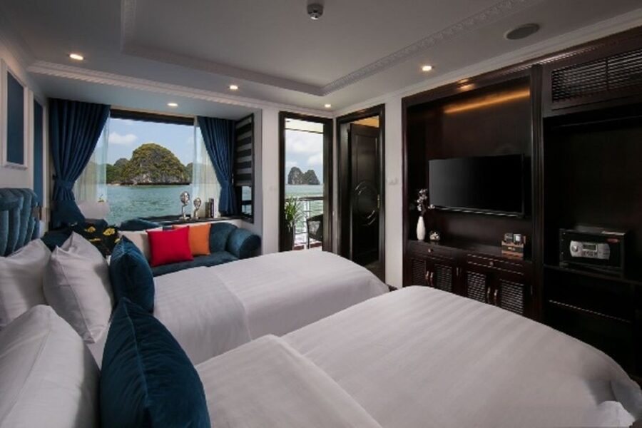Hanoi: 3-Day Ha Long/Lan Ha Bay Cruise with Private Balcony - Food on board: seafood set menus plus western and vegetarian options