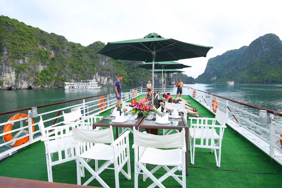 Hanoi: 3-Day Ninh Binh - Ha Long Bay, Cave, kayak, Swimming - Cooking Class, Dinner Onboard, and Night Fishing at Anchor