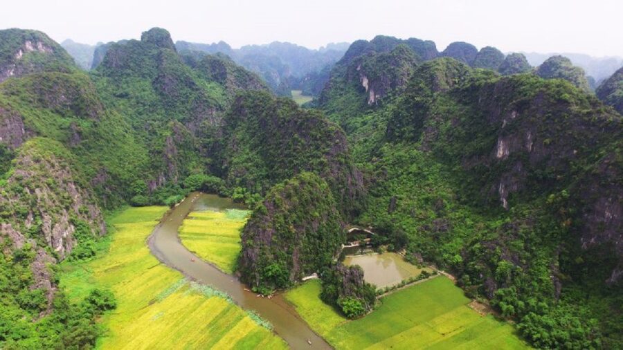 Hanoi: 3-Day Ninh Binh Highlights - Lan Ha Bay 5-Star Cruise - Day 3: Tai Chi at dawn, Ao Ech kayaking, and the return to Hanoi
