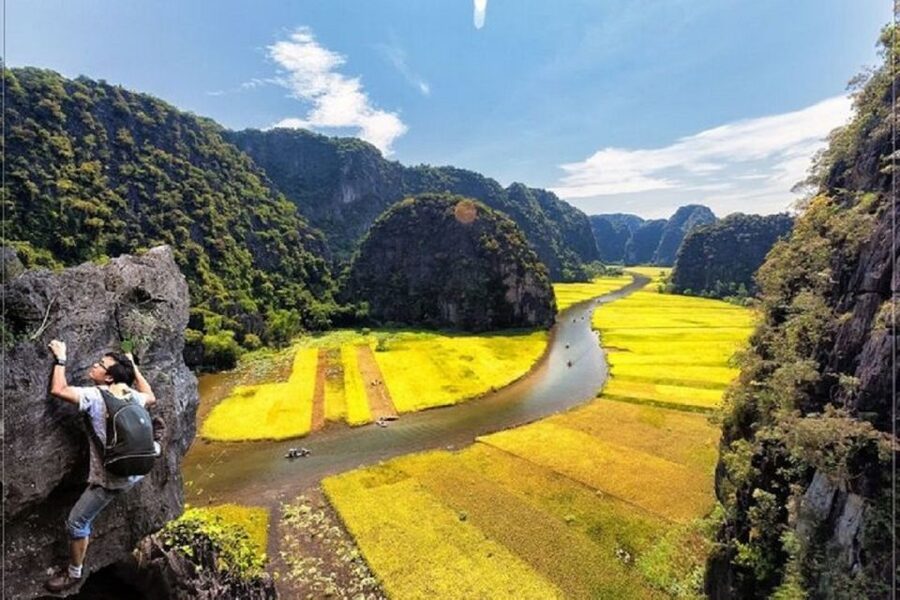 Hanoi: 3-Day Ninh Binh to Bai Tu Long Bay Tour and Cruise - Day 3: Tai Chi, Thien Canh Son cave, and return to Hanoi