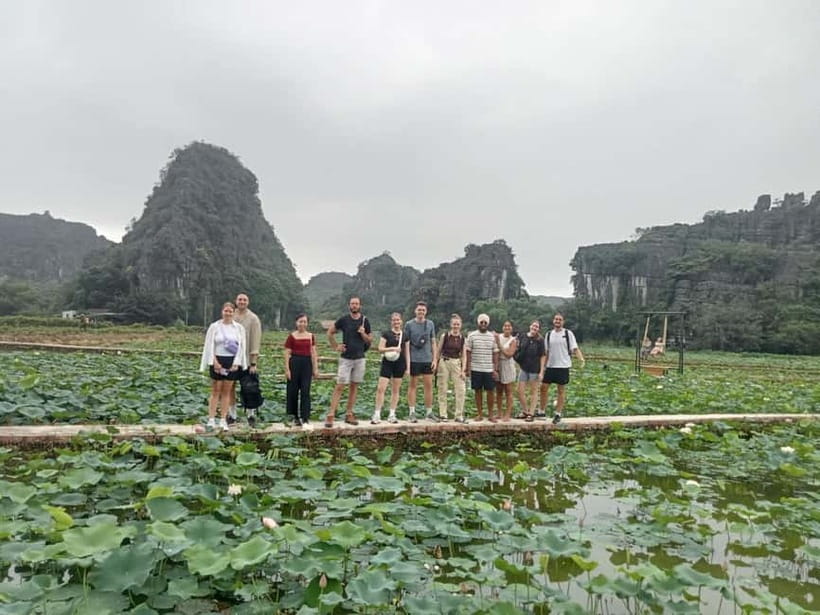 Hanoi: 3Days: Lan Ha bay: classic cruises & Ninh Binh trip - Day 3: Hoa Lu, Bich Dong, Mua Cave’s 500 steps, and Trang An’s cave boat complex