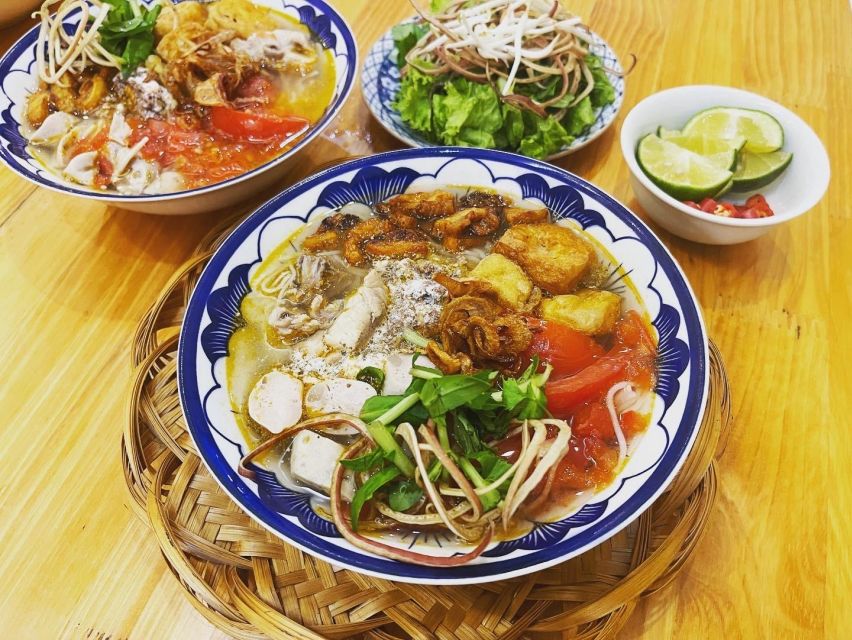 Hanoi: 5 Local Dishes Cooking Class with Meal & Market Visit - Choosing your Hanoi menu: two sets, one kitchen plan