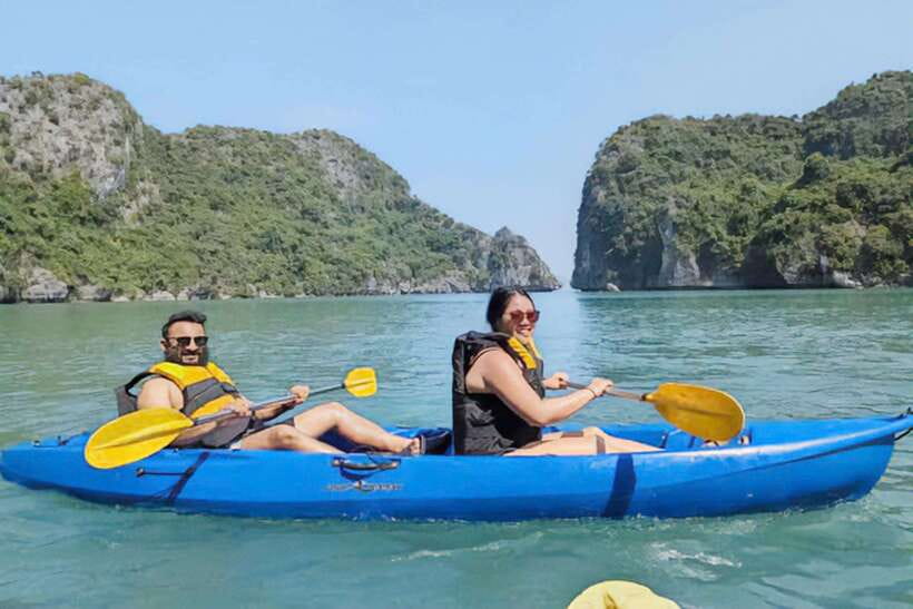 Hanoi: 5-Star Halong Bay Cruise with Lunch, Jacuzzi & Party - Sunset Party on Board: Wine, Tea, Fruits, and Biscuits