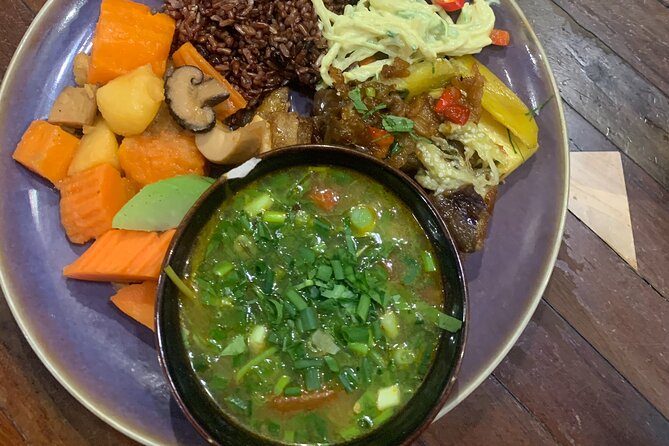 Hanoi: 7 Tasting Street Food Walking Tour and Train Street - What to watch out for before you book