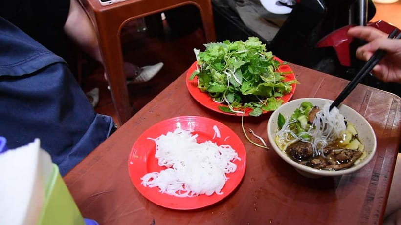 Hanoi: A culinary stroll in private & in French - Lunch and coffee tasting: the route’s pacing keeps it fun
